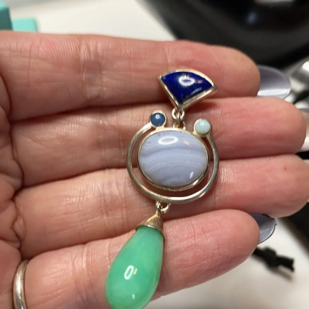A Whitney Kelly Pendant Up for sale. - Picture 2 of 4